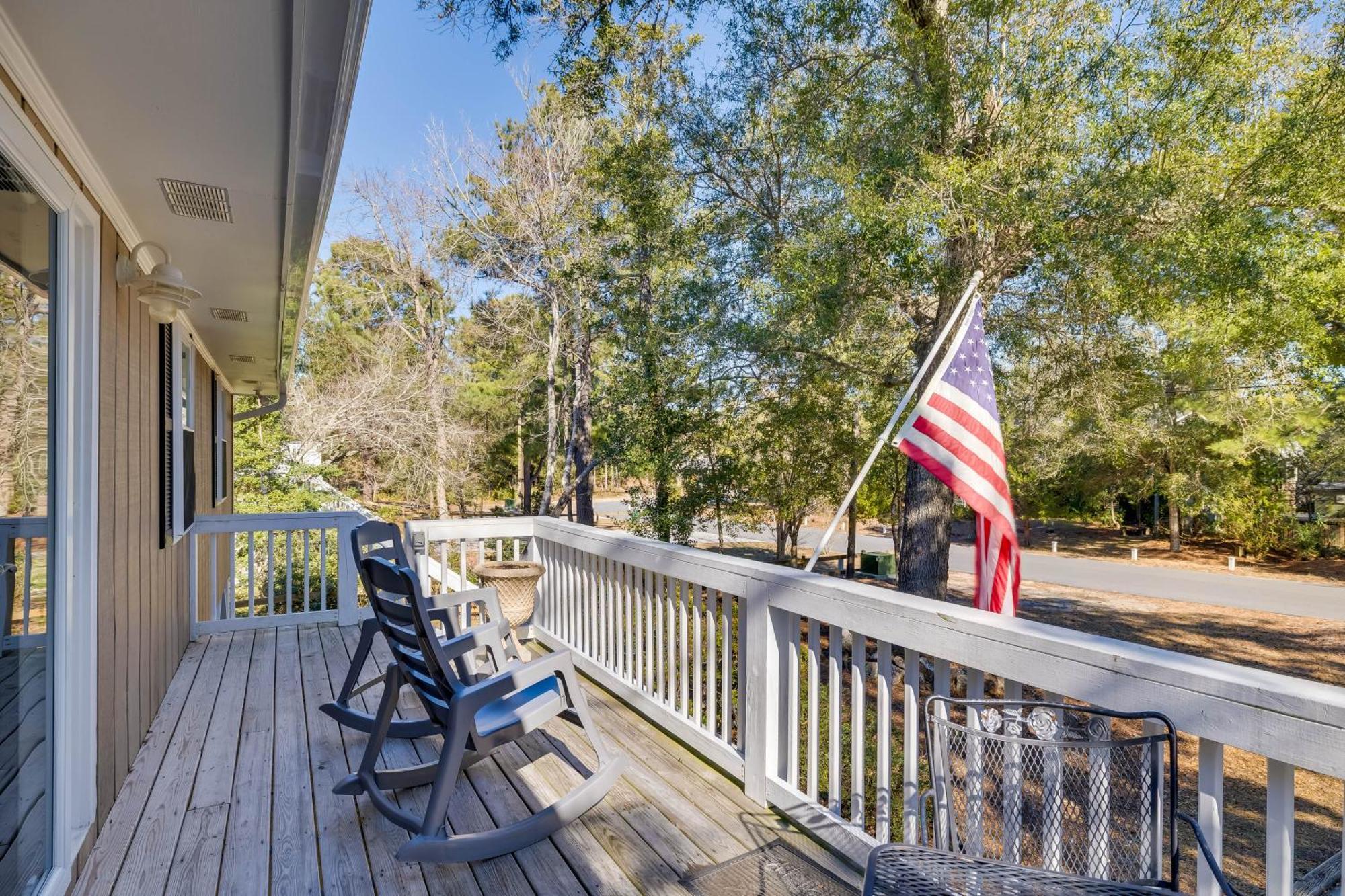 Lovely Emerald Isle Home, Walk To Beach! Exterior foto